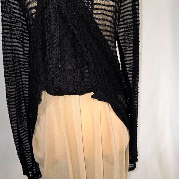 Max Studio Nearly Nude Lacey Layer Top Size Medium - Picture 3 of 11